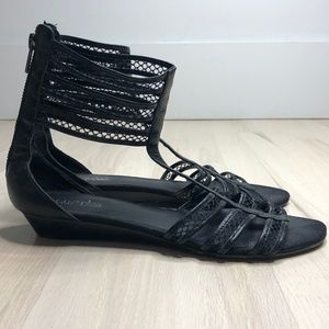 Charles David- Black Woven Sandals